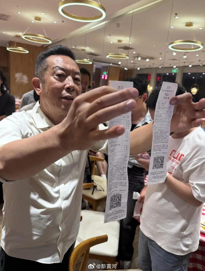 一小时却说“恶心”明天起全国所有门店上线“罗永浩菜单”开元棋牌网站西贝创始人：罗永浩方结账时攒了会员积分走后(图5)